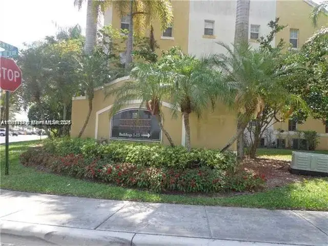 720 SW 111th Ave # 207, Pembroke Pines FL 33025 photo 2