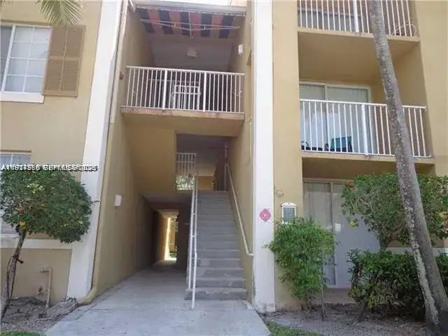 720 SW 111th Ave # 207, Pembroke Pines FL 33025 photo 4