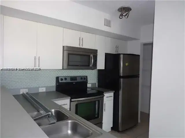 720 SW 111th Ave # 207, Pembroke Pines FL 33025 photo 5