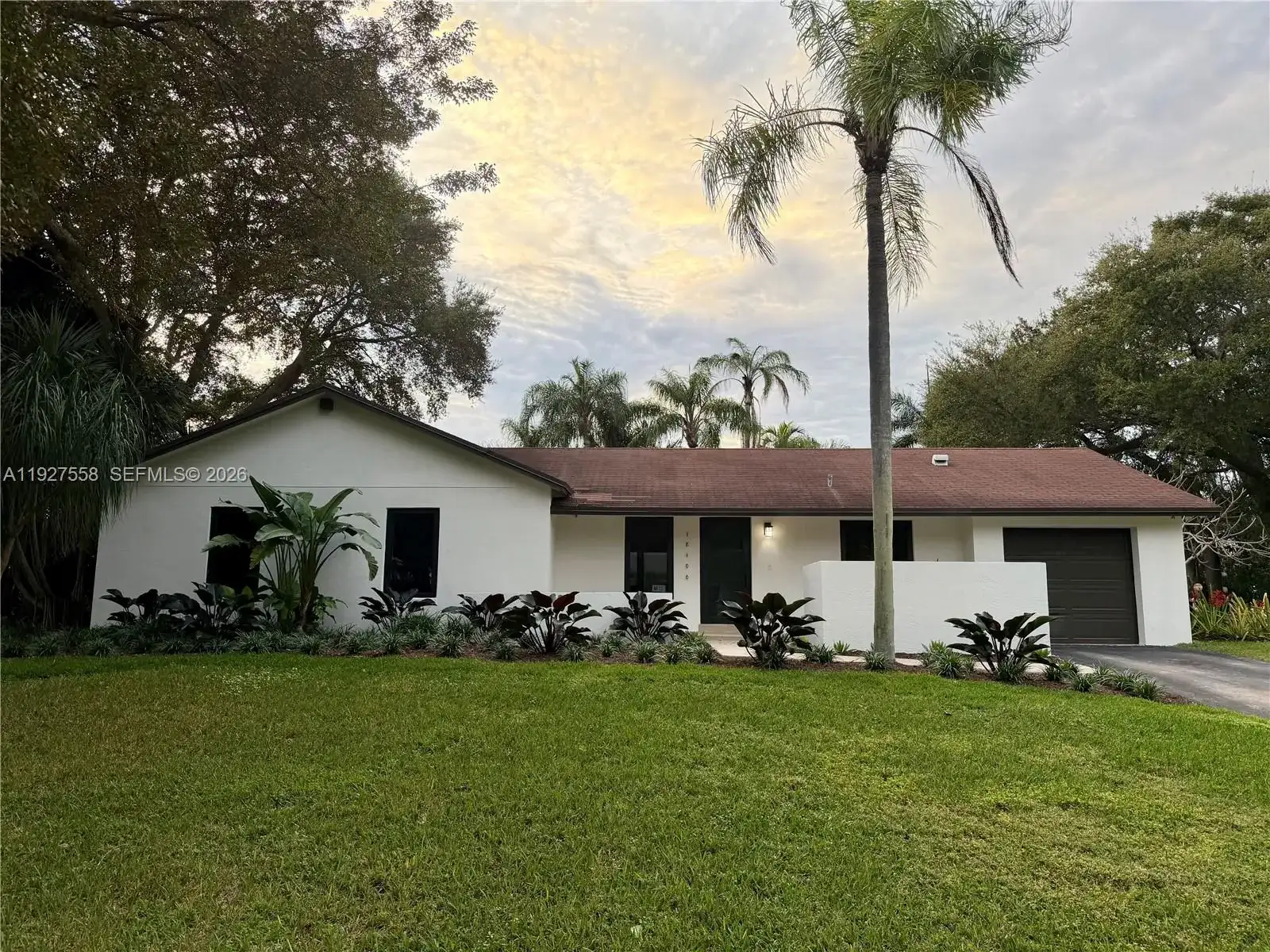 18100 SW 87th Ct, Palmetto Bay FL 33157 photo 2