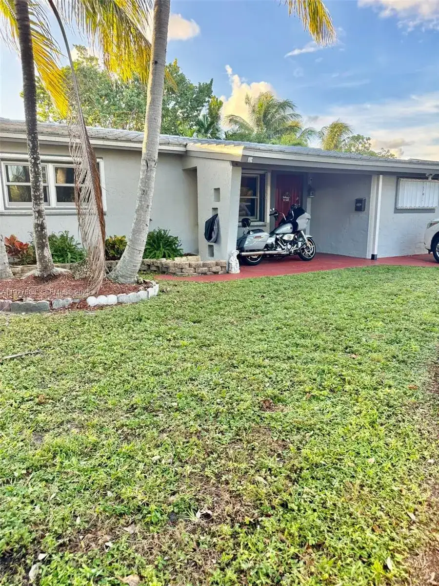 4721 SW 34th Dr, Dania Beach FL 33312 photo 3
