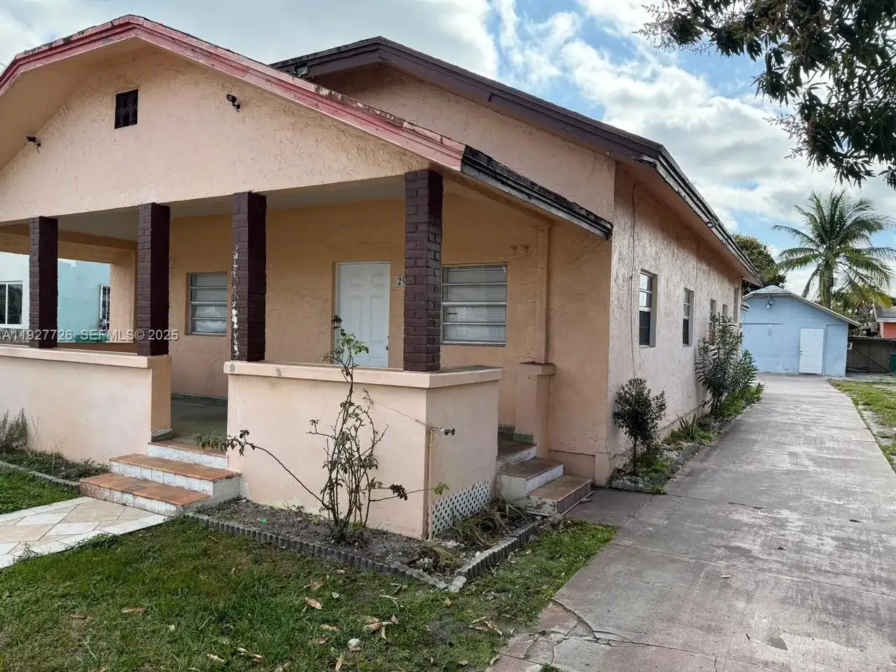 2978 NW 28th St, Miami FL 33142 photo 2