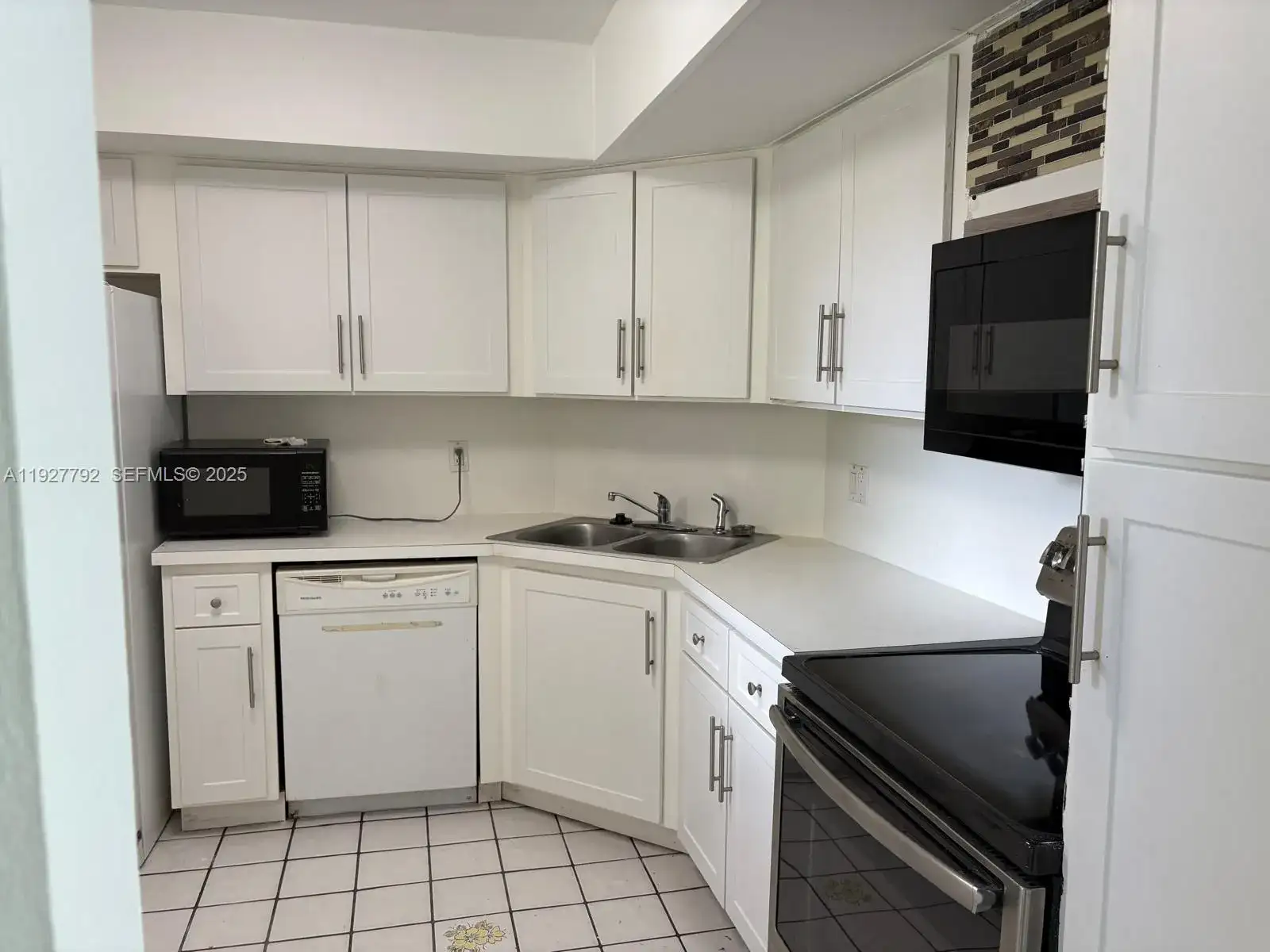 6300 S Falls Cir Dr # 314, Lauderhill FL 33319 photo 3