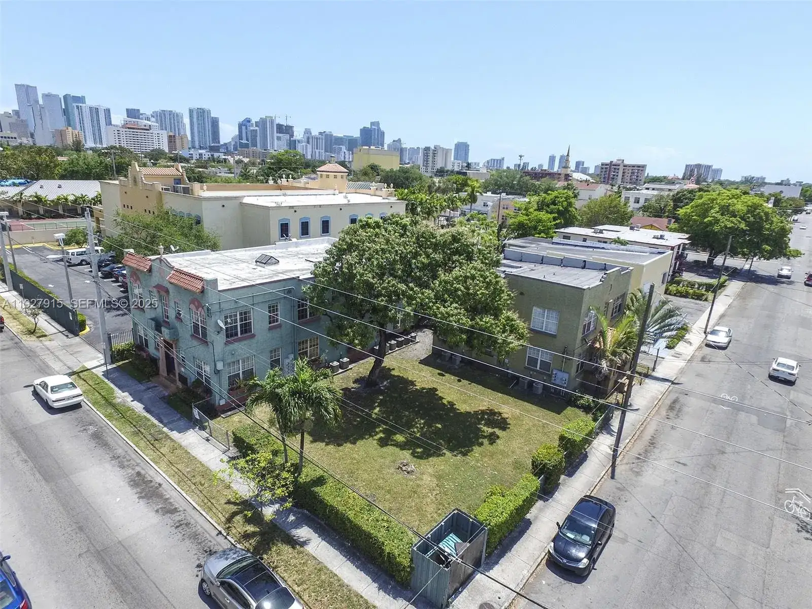 237 NW 10th Ave # 1, Miami FL 33128 photo 2