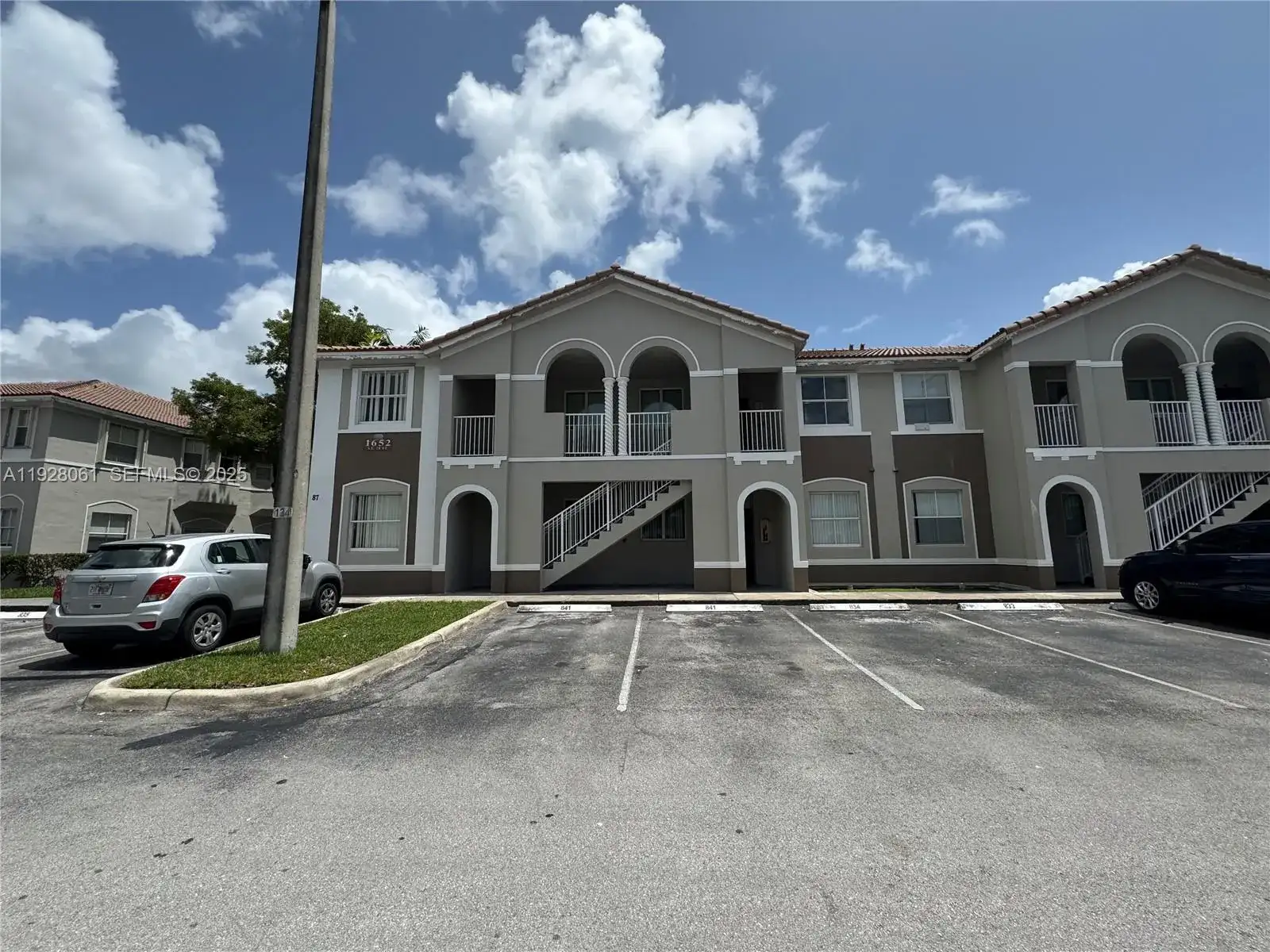 1652 SE 28th St # 105, Homestead FL 33035 photo 2