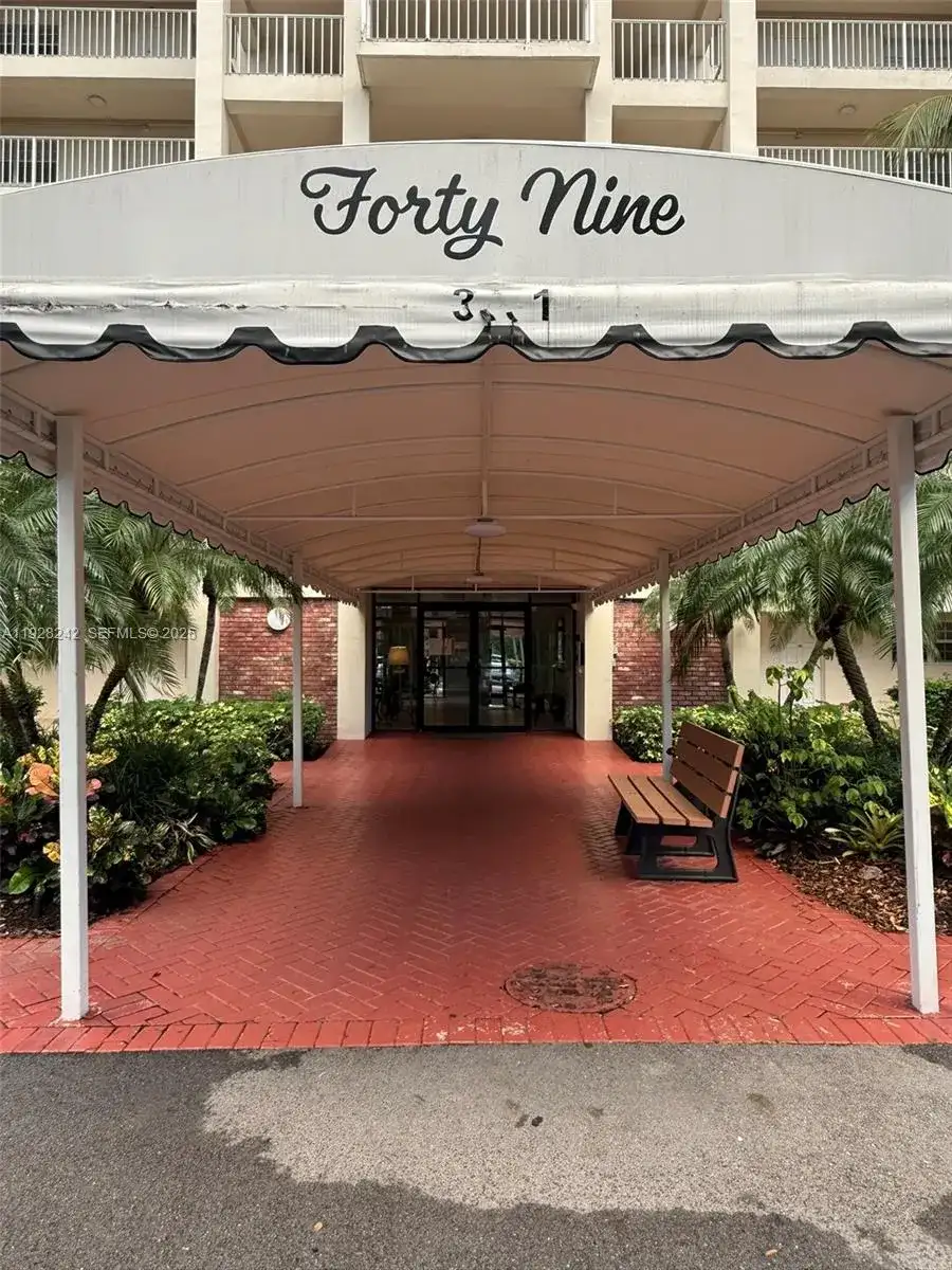 3091 N Course Dr # 705, Pompano Beach FL 33069 photo 2