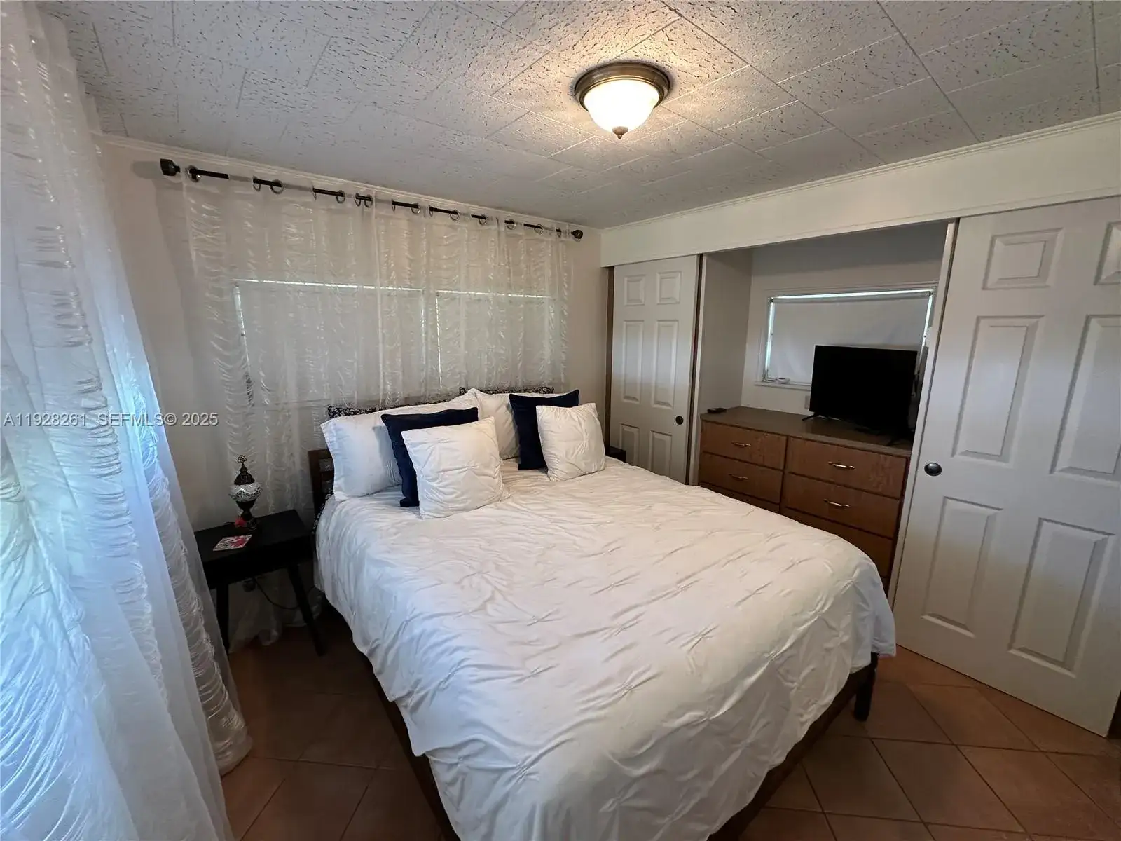 573 NE 47CT, Deerfield Beach FL 33064 photo 2