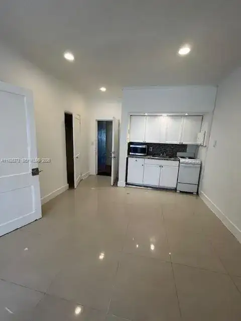 2614 SW 8th St # 24, Miami FL 33135 photo 2