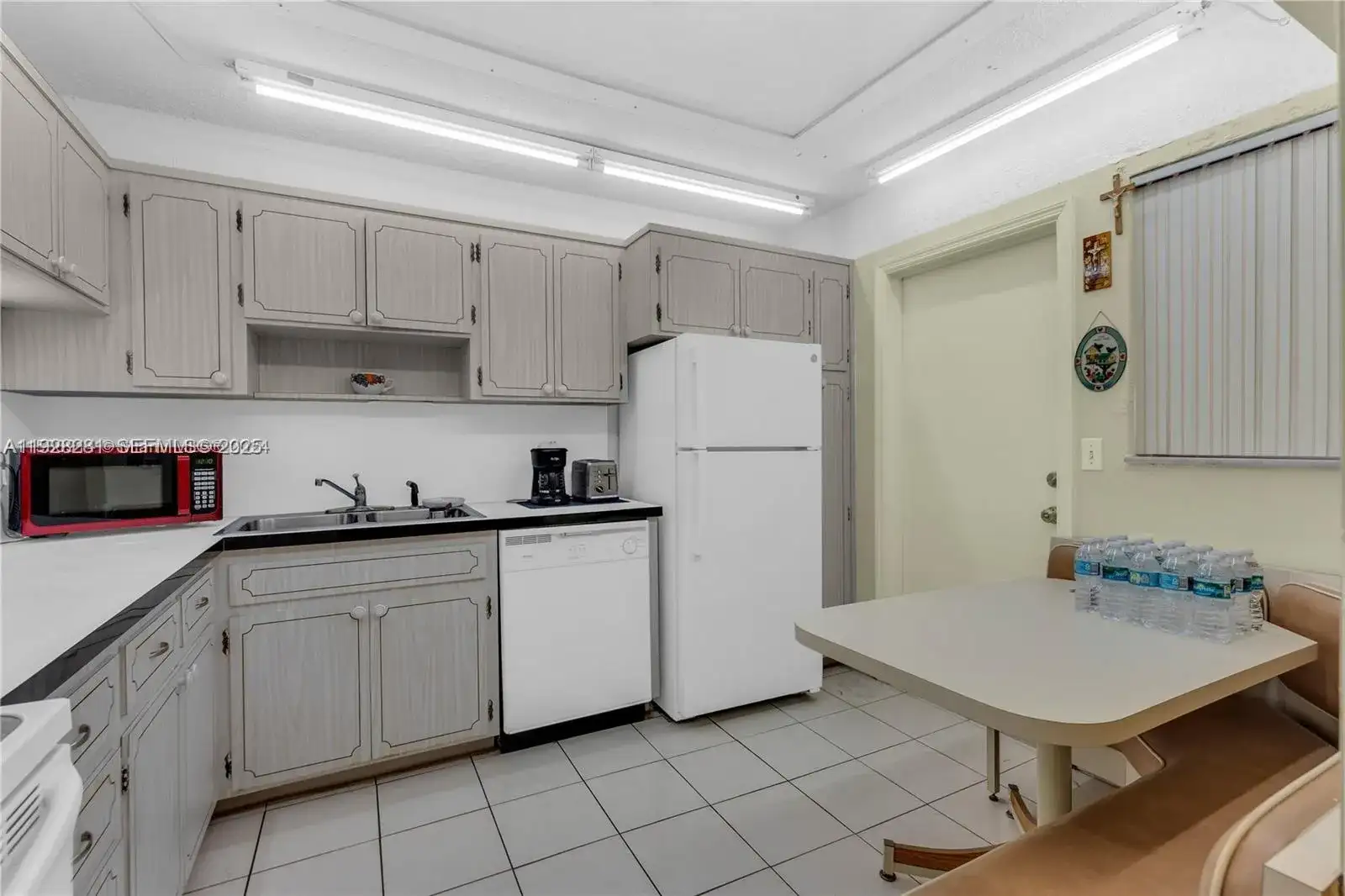 215 SE 3rd Ave # 407B, Hallandale Beach FL 33009 photo 3
