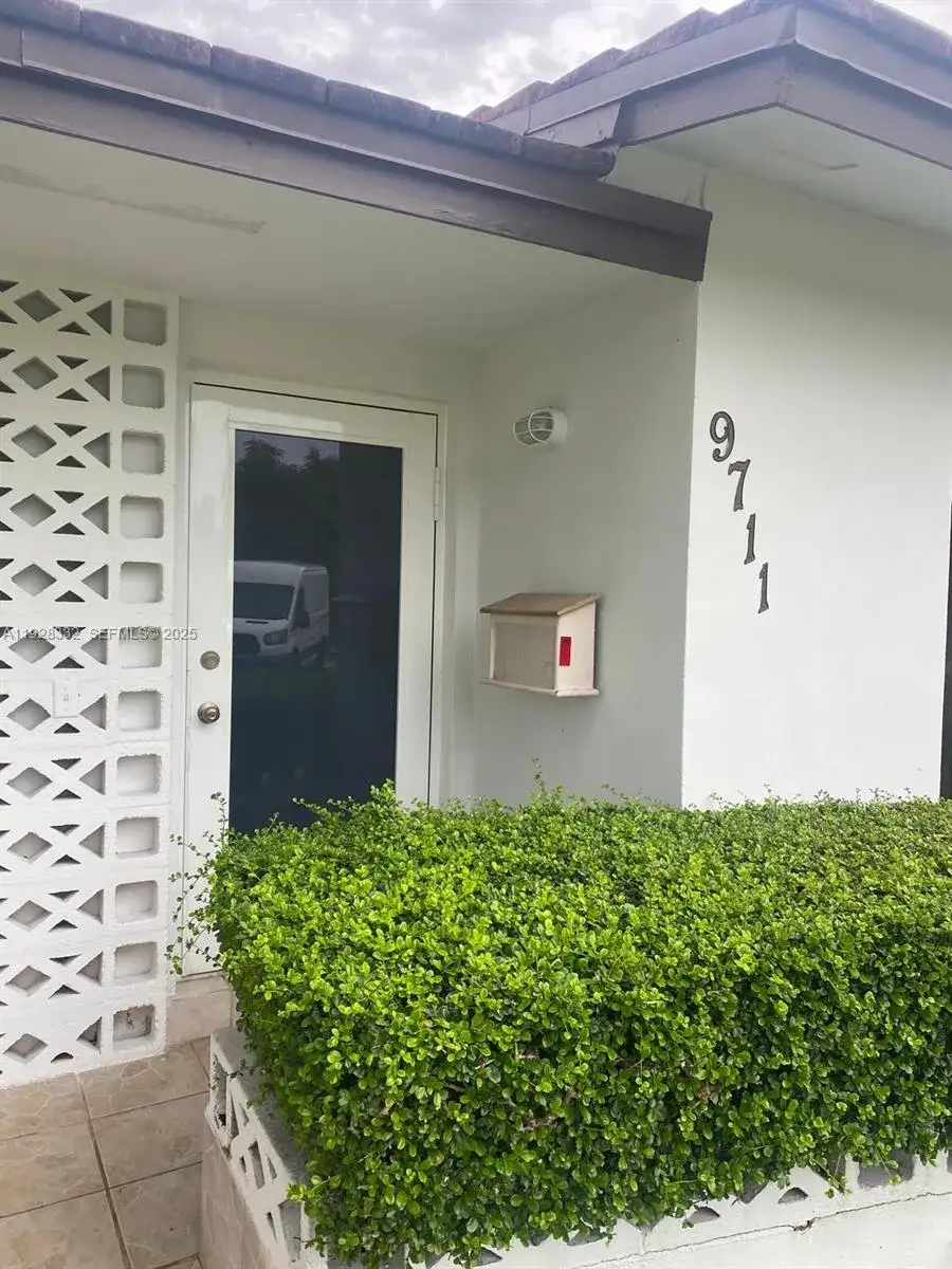 9711 SW 162nd St, Miami FL 33157 photo 4