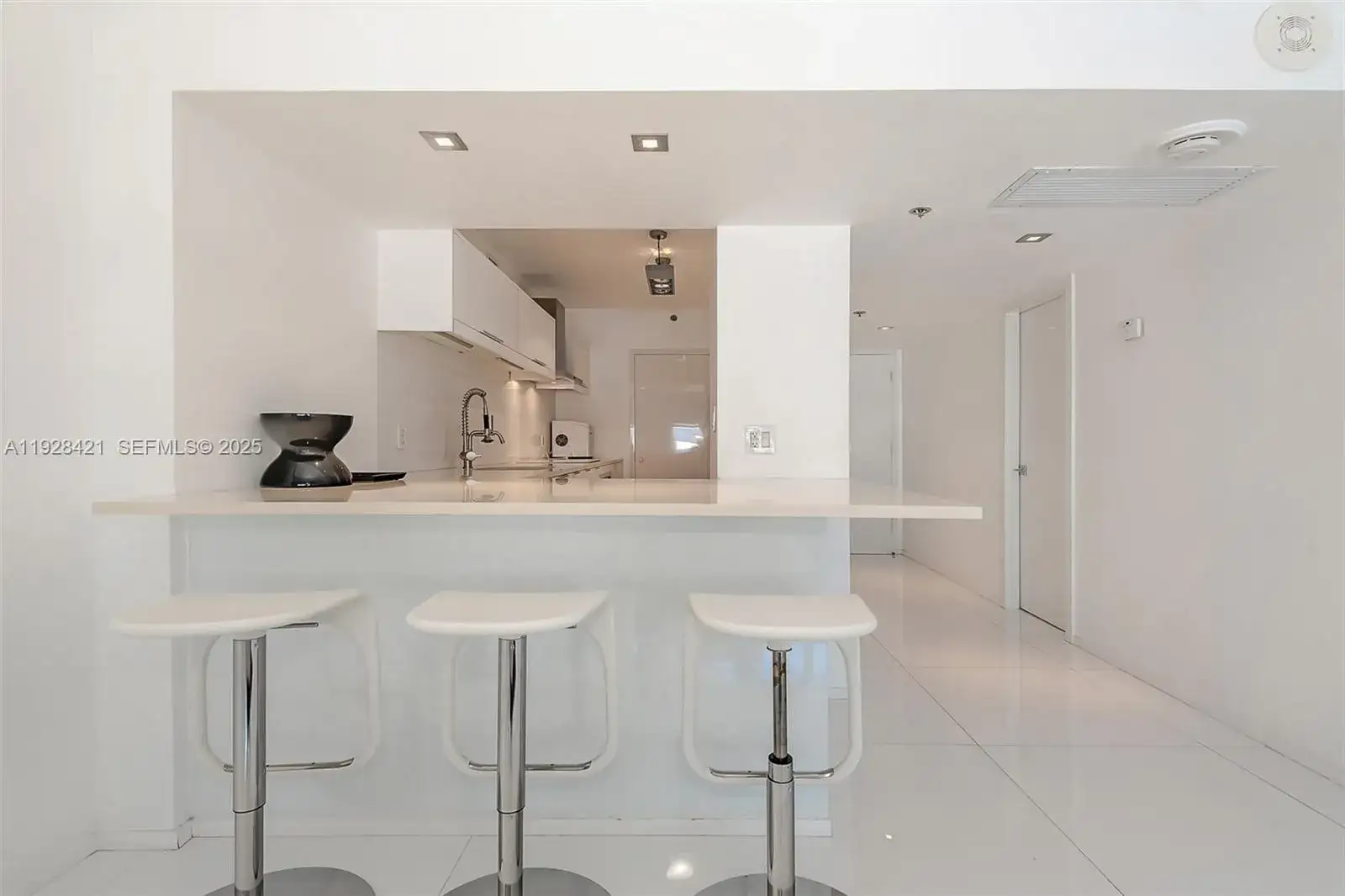 100 Lincoln Rd # 839, Miami Beach FL 33139 photo 4