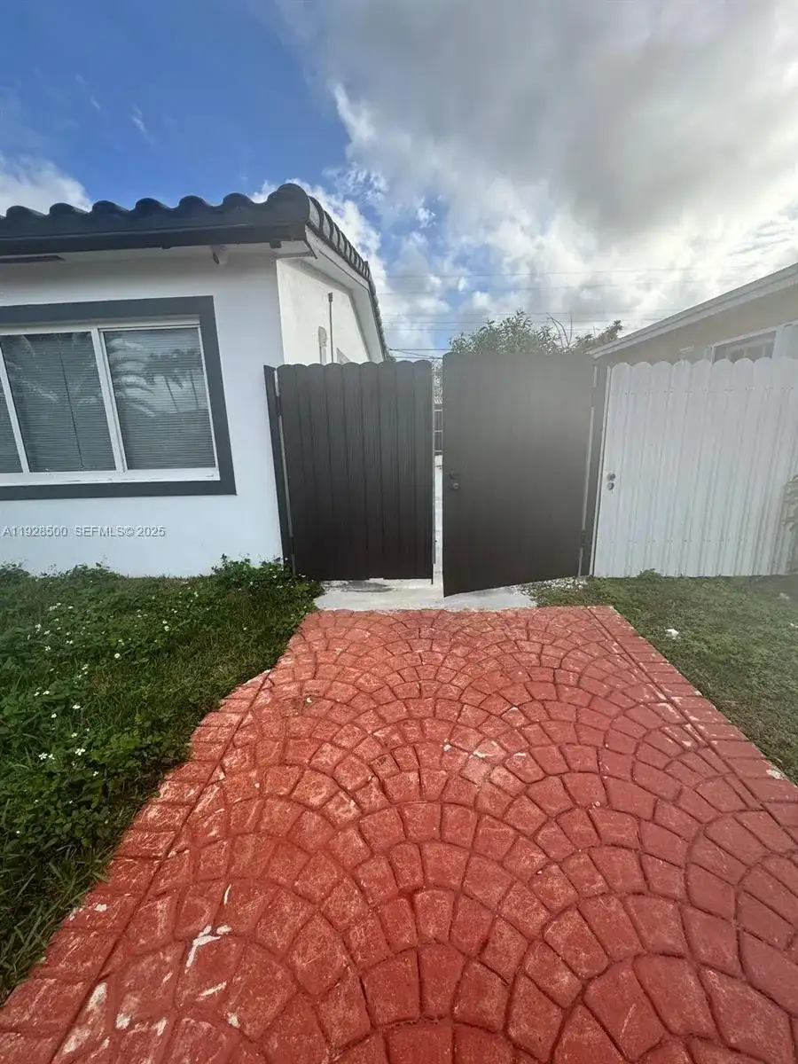 9830 SW 12th Ter # 2, Miami FL 33174 photo 2