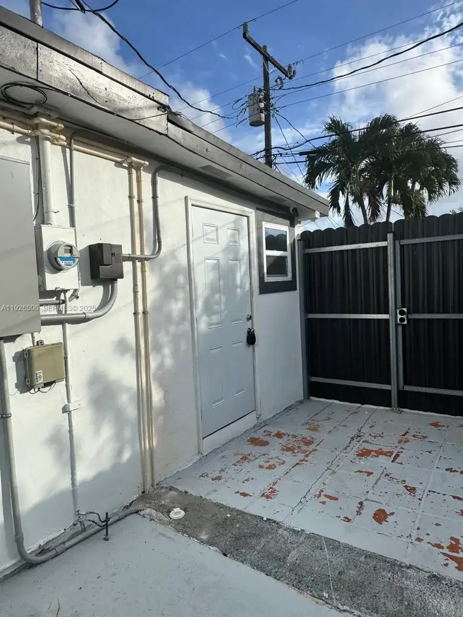 9830 SW 12th Ter # 2, Miami FL 33174 photo 4