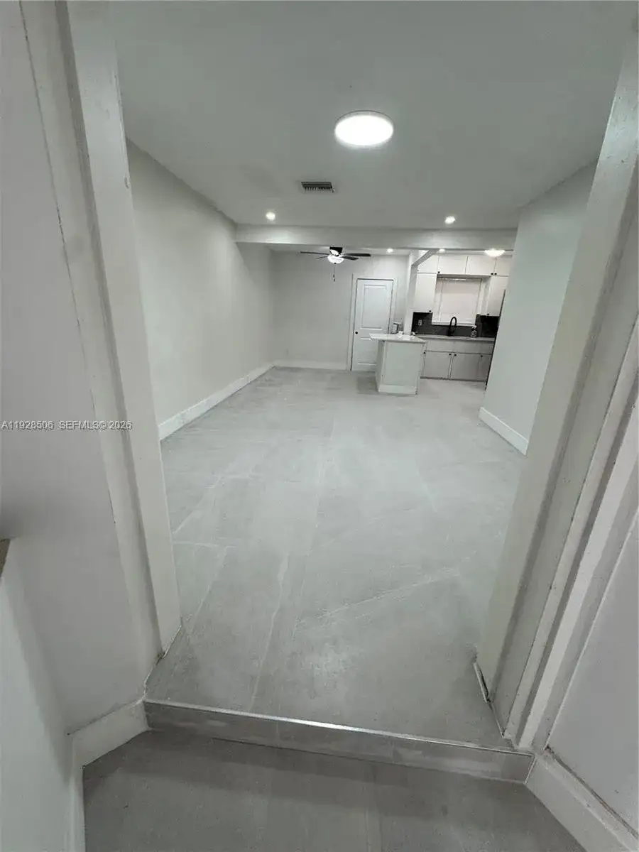 10245 SW 37th Ter, Miami FL 33165 photo 4