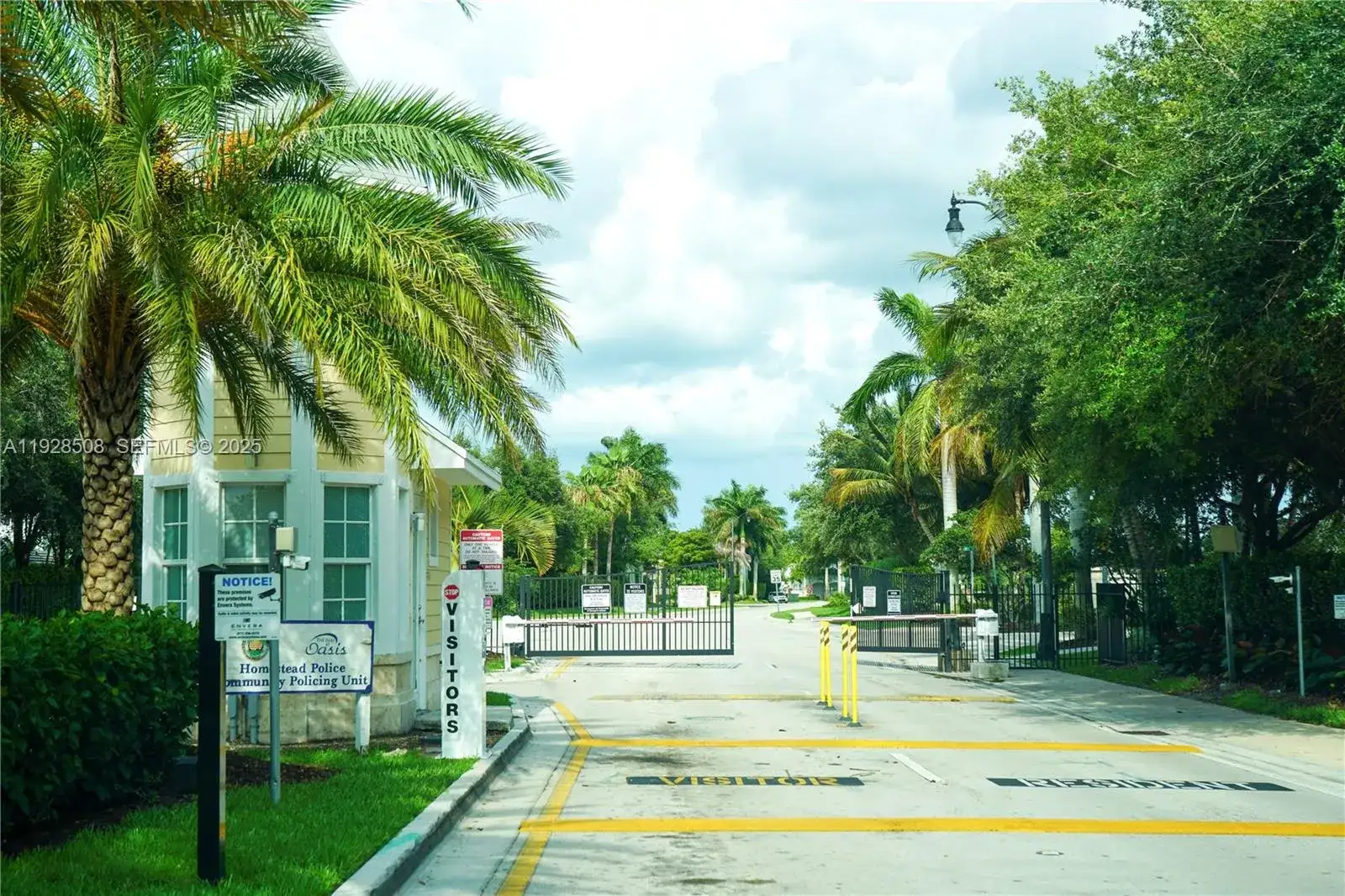 3334 NE 3rd Dr, Homestead FL 33033 photo 4
