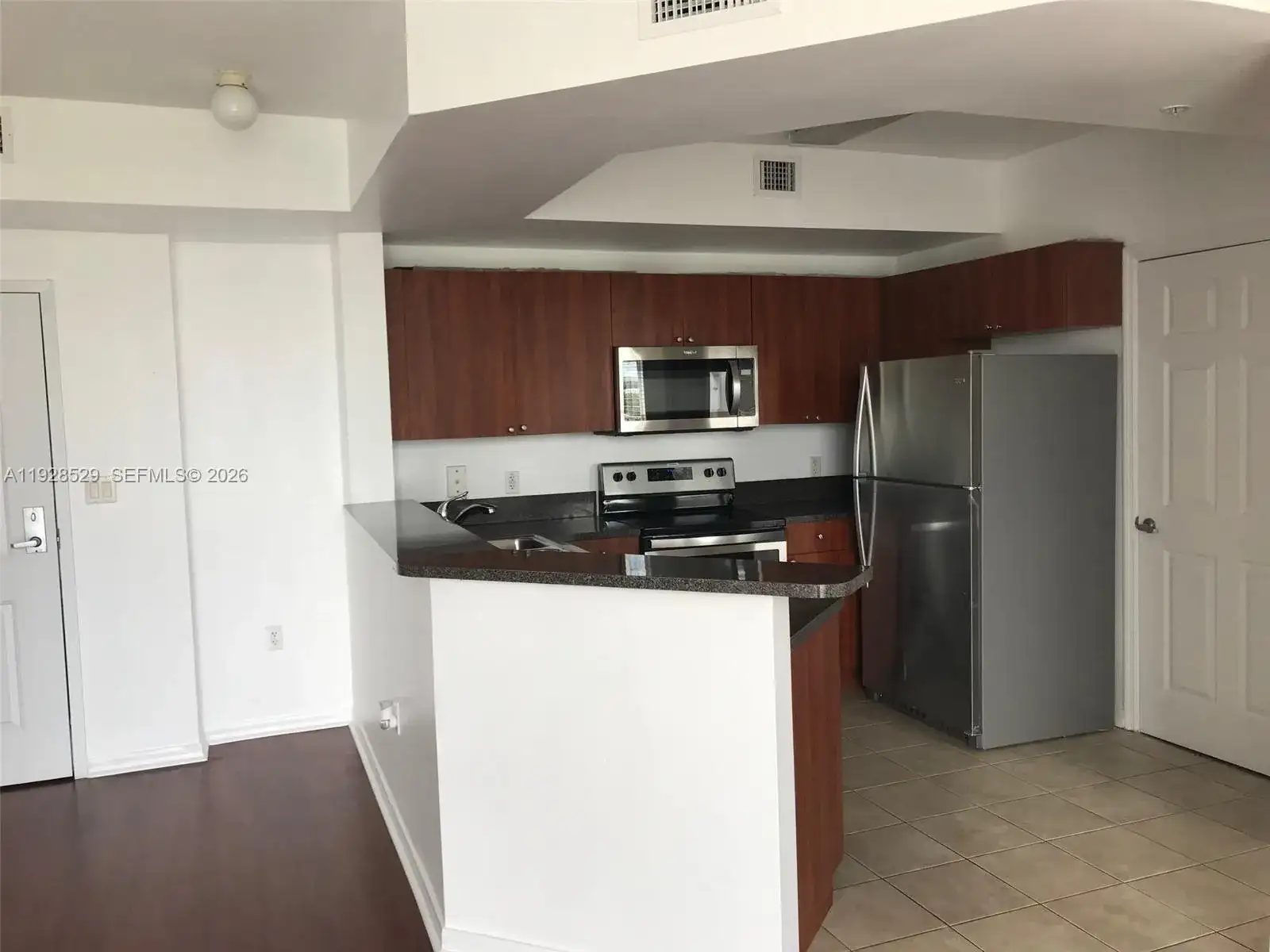 115 SW 11 ST # 802, Miami FL 33130 photo 2