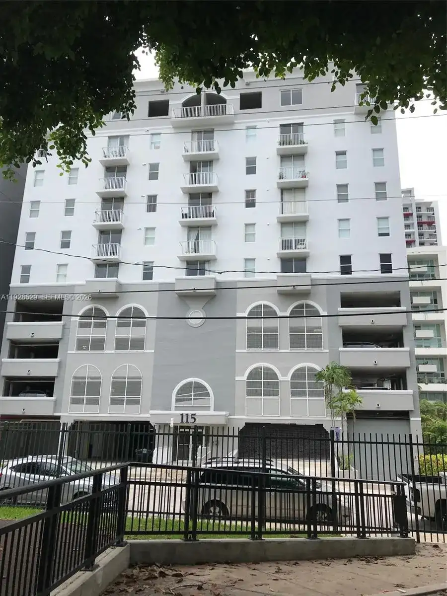 115 SW 11 ST # 802, Miami FL 33130 photo 4
