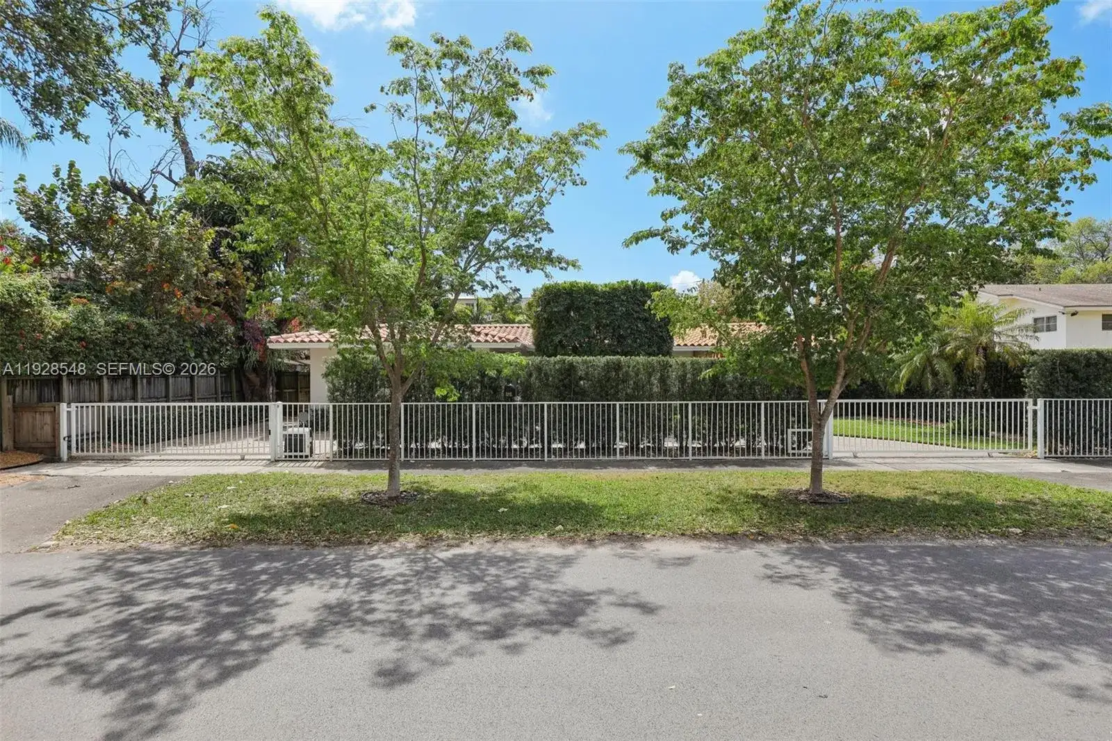 360 Menores Ave, Coral Gables FL 33134 photo 4