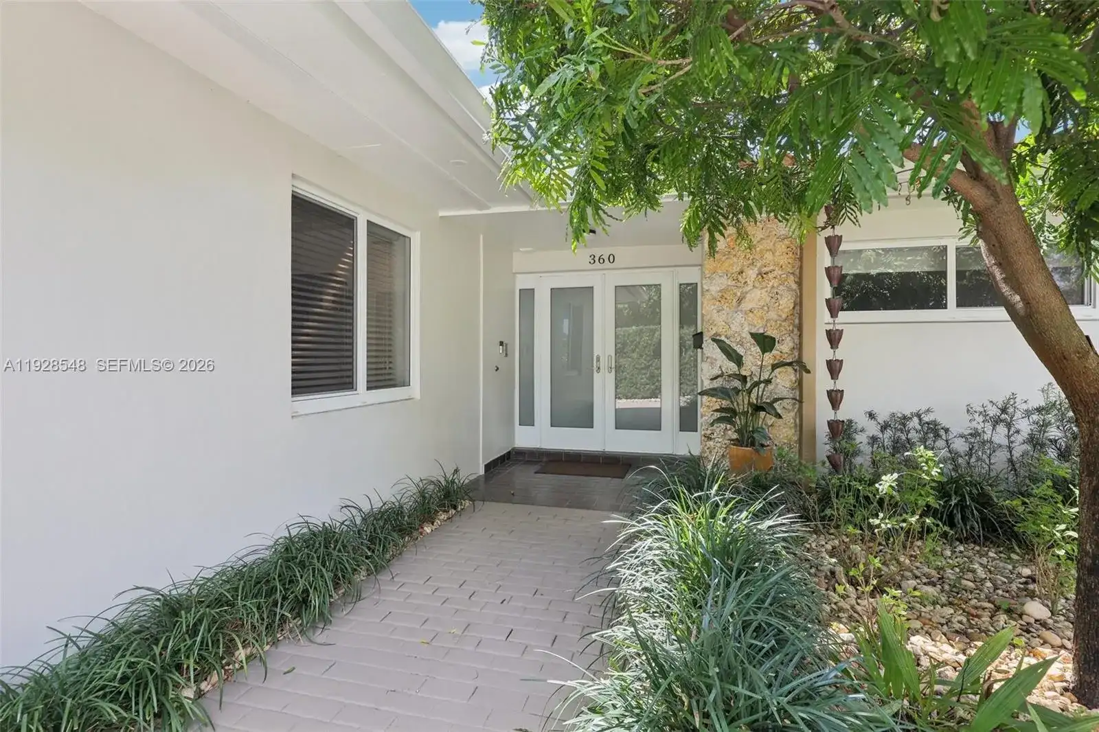 360 Menores Ave, Coral Gables FL 33134 photo 5