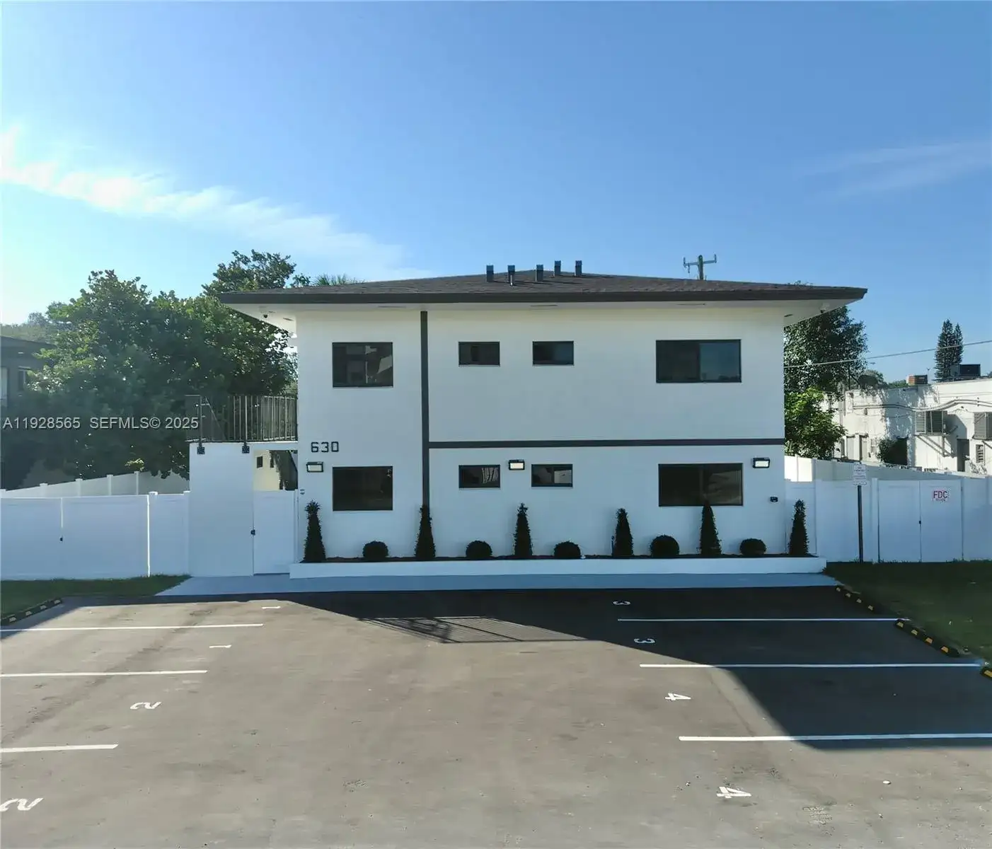 630 NE 166th St # 2, Miami FL 33162 photo 3