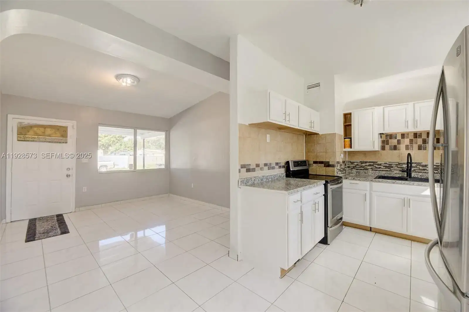 3510 SW 39th St, West Park FL 33023 photo 5