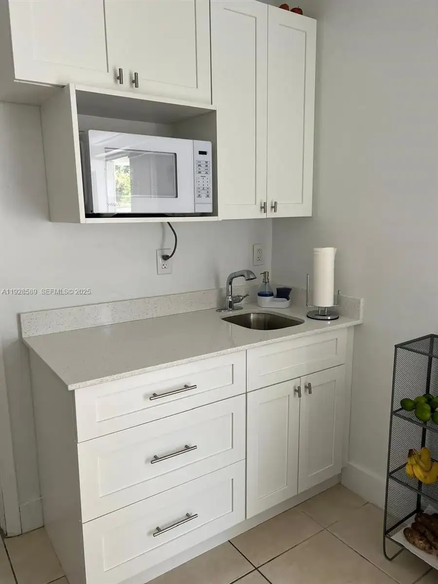 120 NW 10th Ave # 4, Miami FL 33128 photo 4