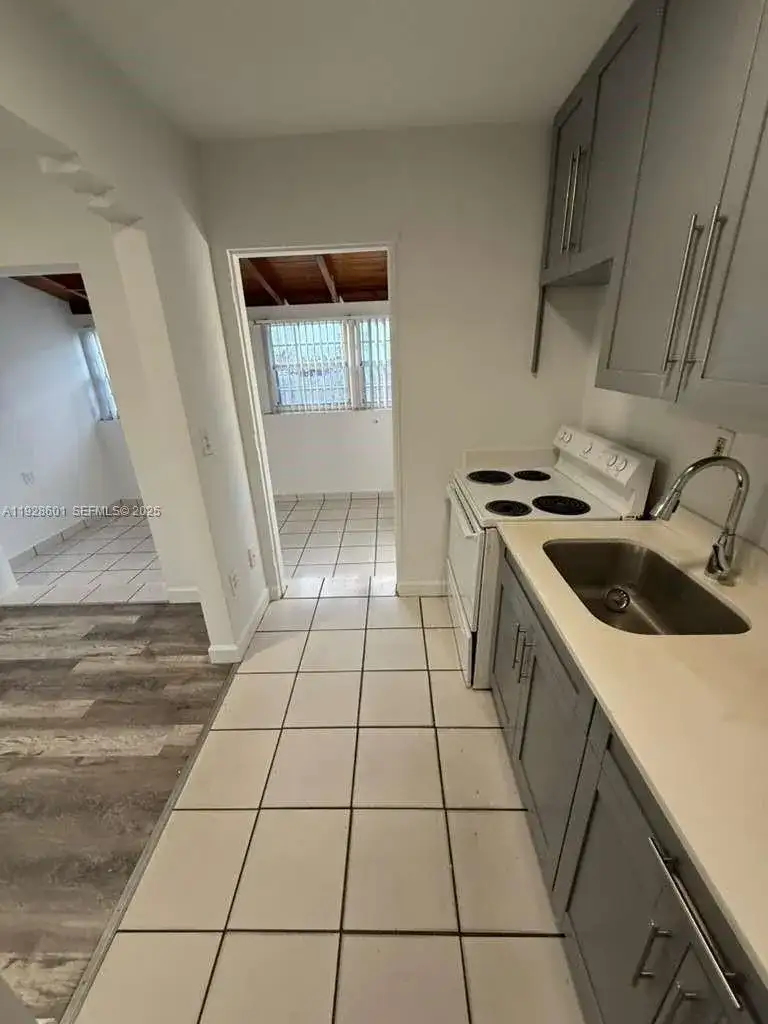 2882 SW 16th St # 2882, Miami FL 33145 photo 4