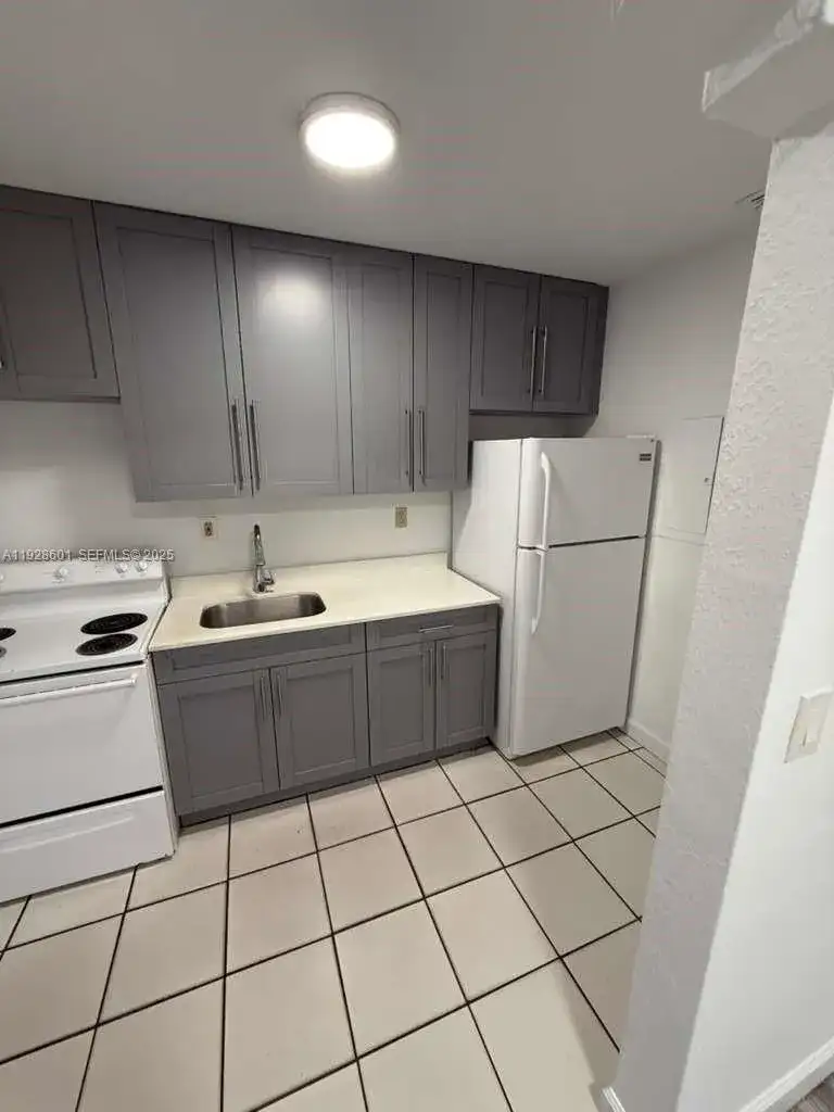 2882 SW 16th St # 2882, Miami FL 33145 photo 5