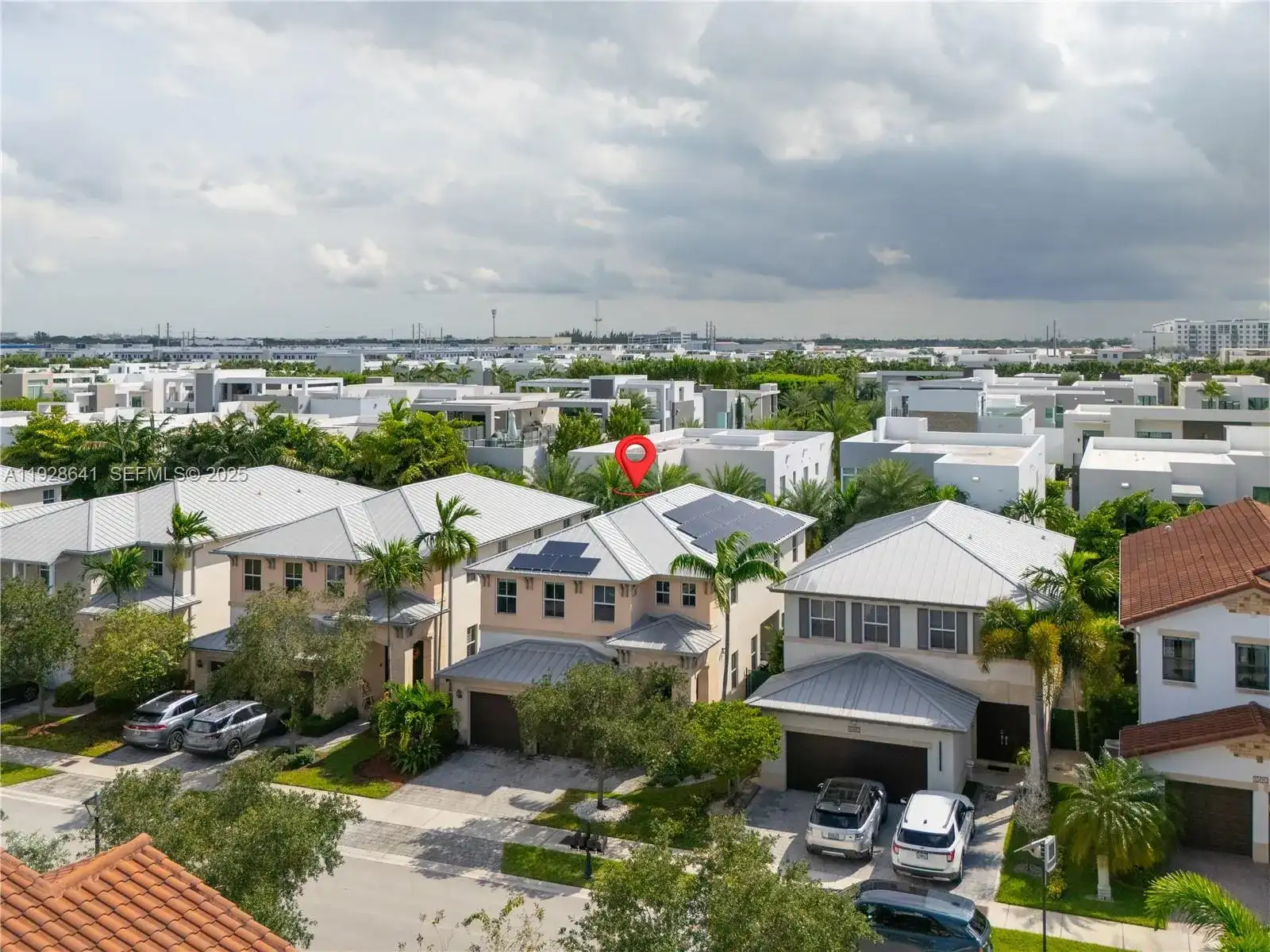 10470 NW 69th Ter # 1, Doral FL 33178 photo 3