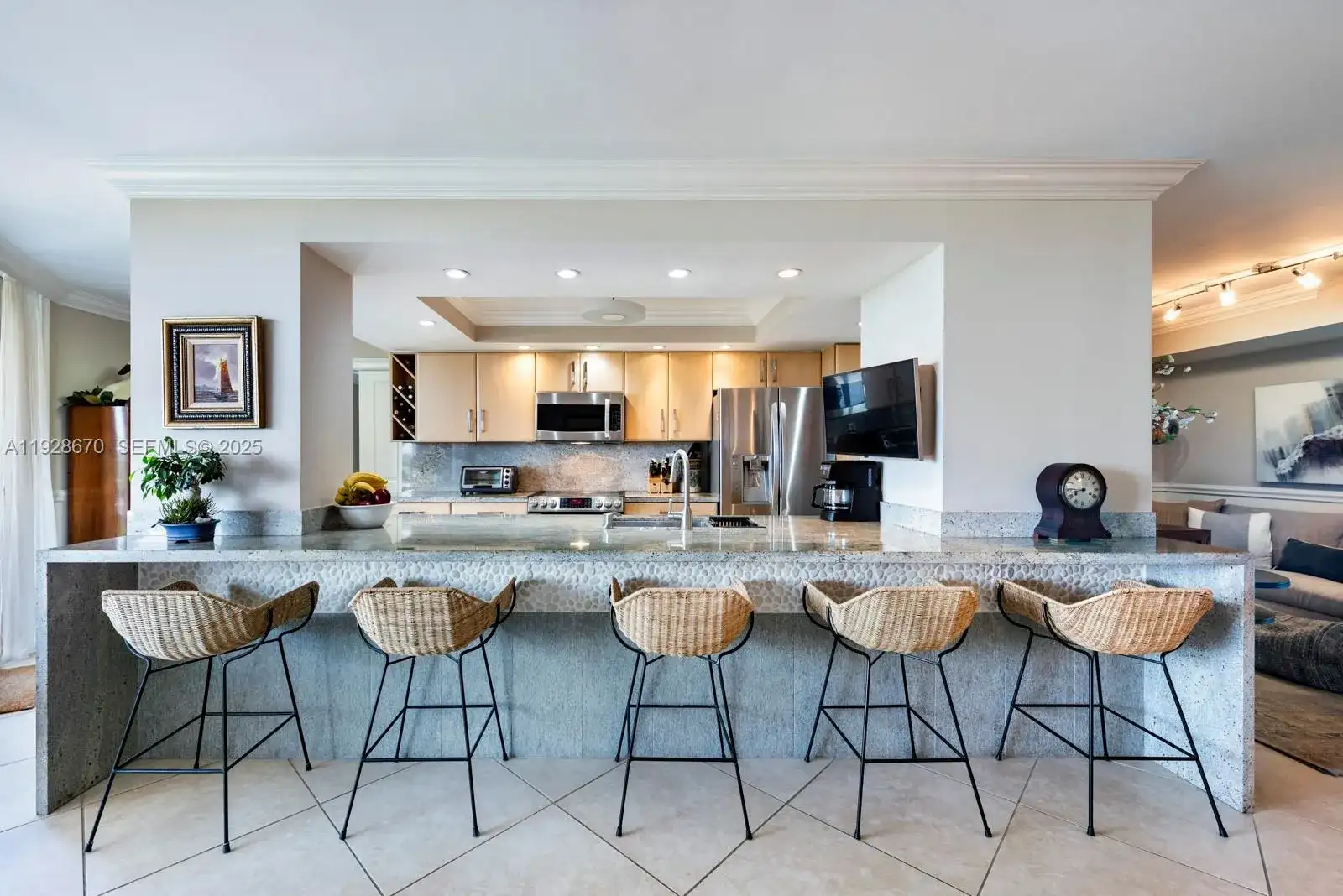 4000 Towerside Ter # 1005, Miami FL 33138 photo 2