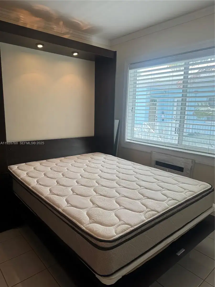 401 Collins Ave # 21, Miami Beach FL 33139 photo 2