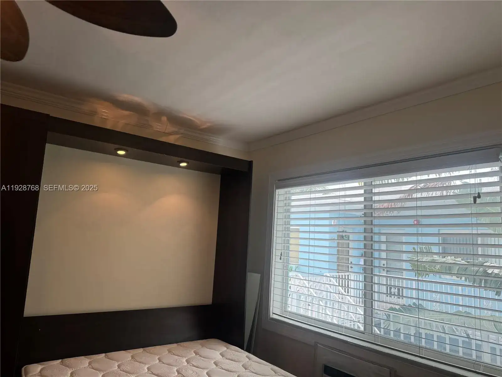 401 Collins Ave # 21, Miami Beach FL 33139 photo 4