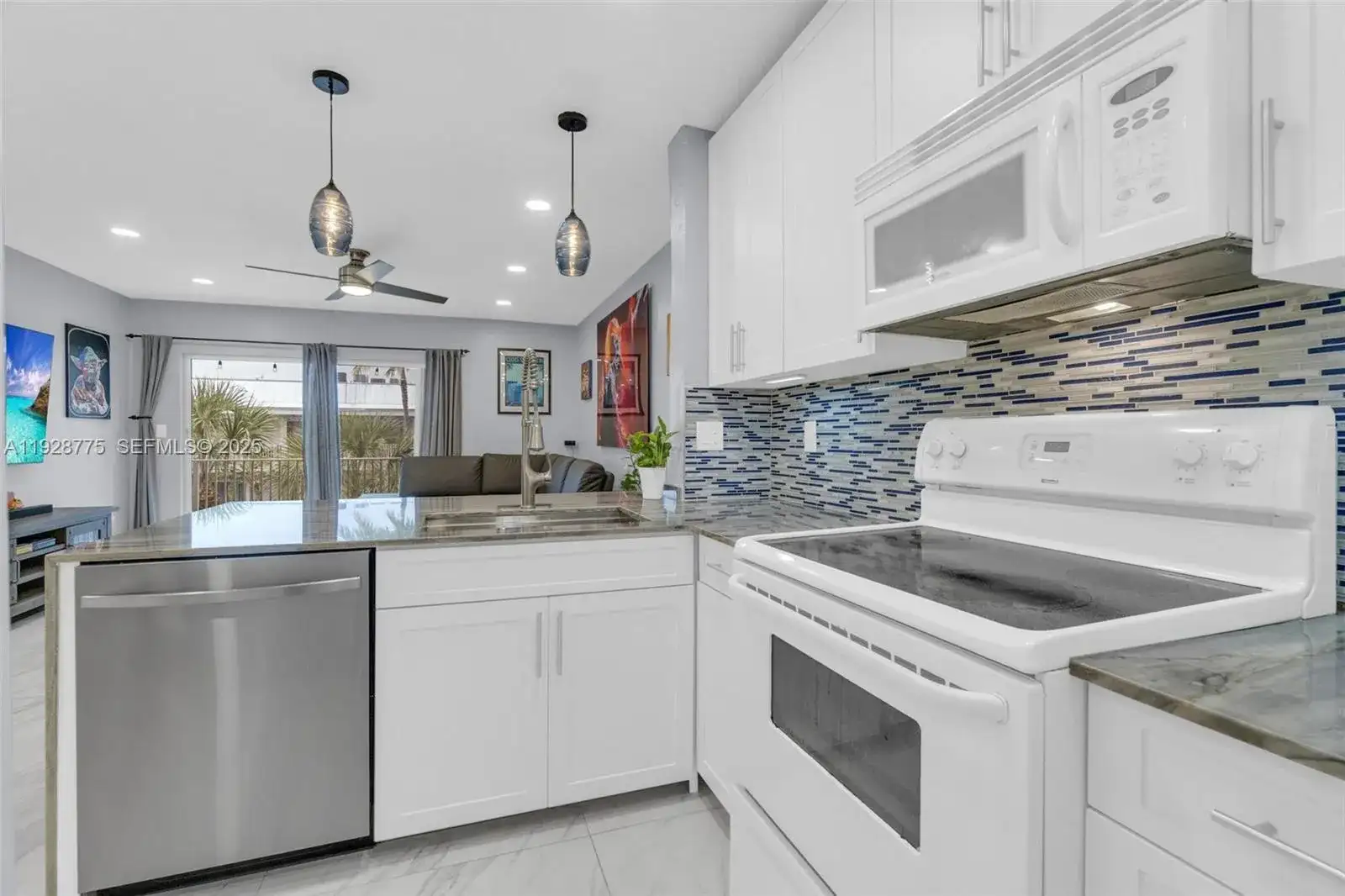 7401 SW 82nd St, Miami FL 33143 photo 3