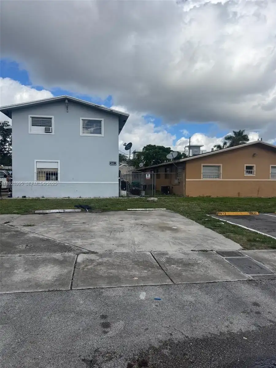 3821 SW 13th Ct, Fort Lauderdale FL 33312 photo 2
