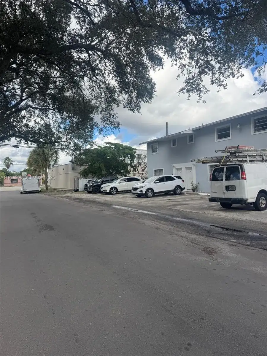 3821 SW 13th Ct, Fort Lauderdale FL 33312 photo 4