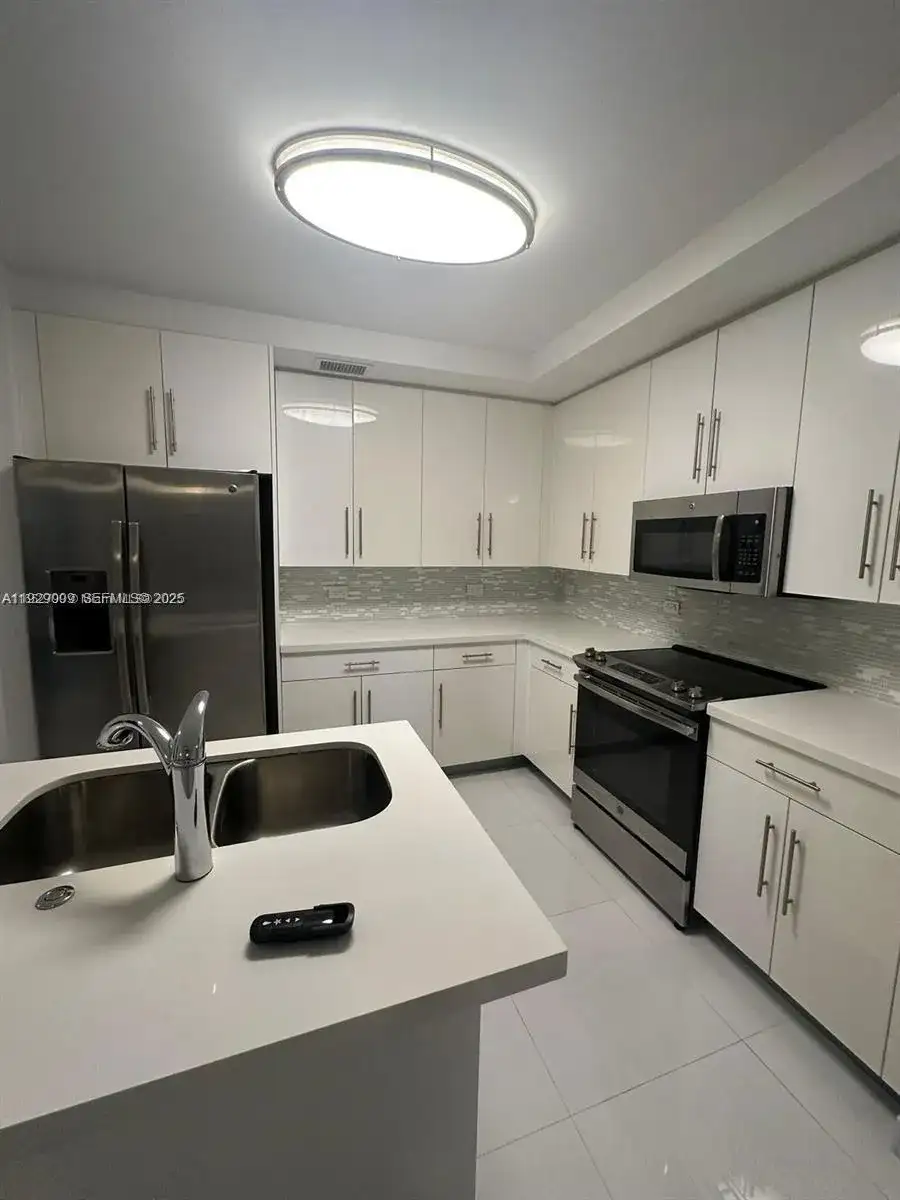 2651 NE 212th Ter # 400, Miami FL 33180 photo 3