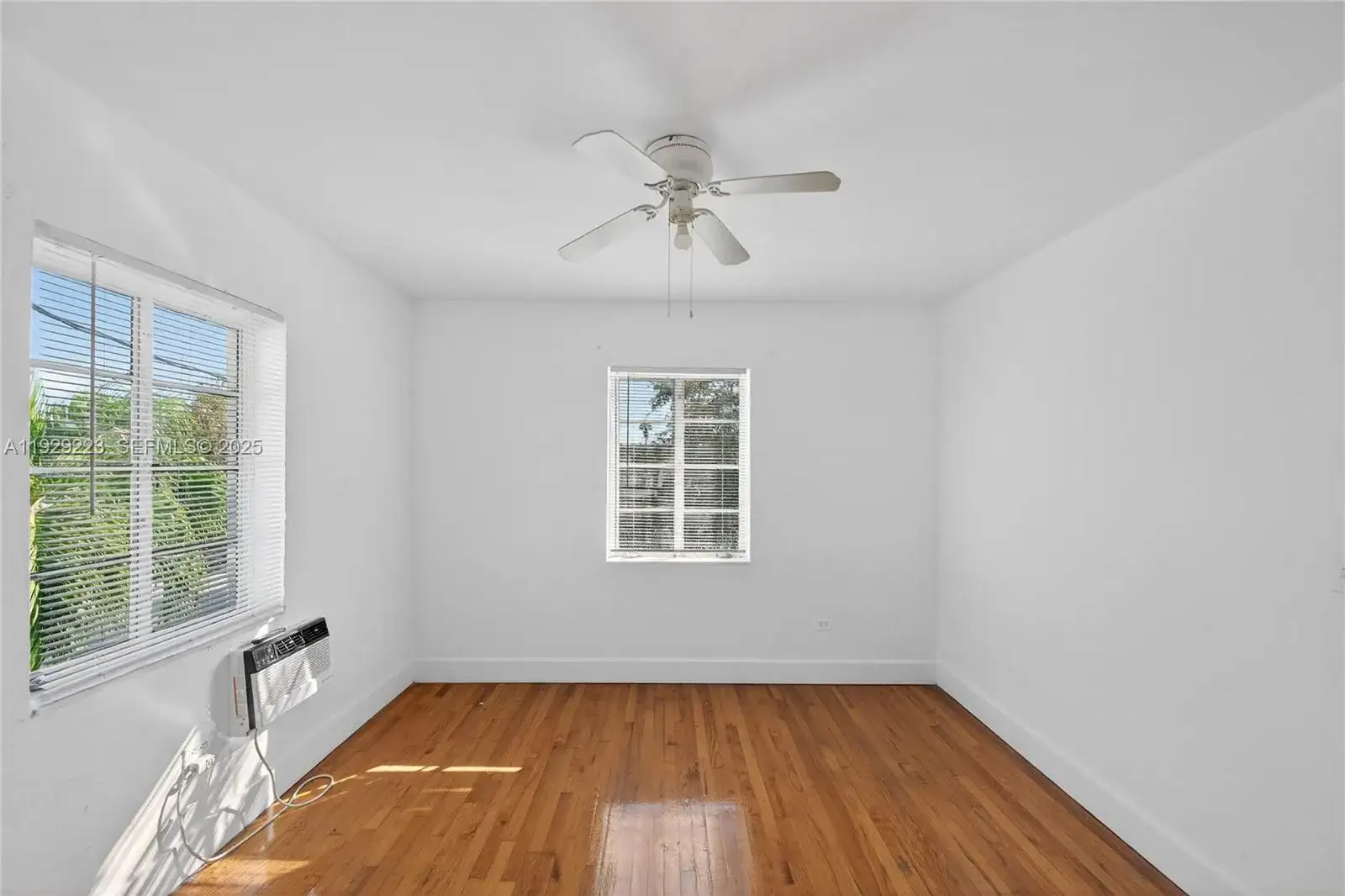 1135 Marseille Dr # 3, Miami Beach FL 33141 photo 4