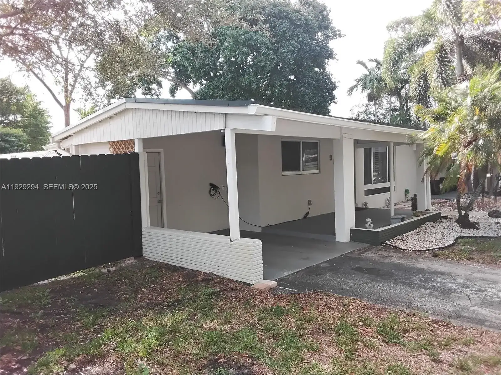911 W Country Club Cir, Plantation FL 33317 photo 5