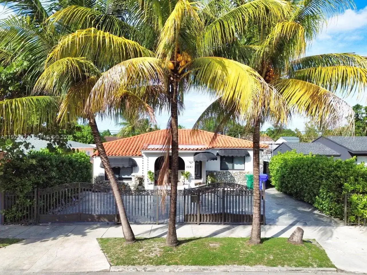2241 SW 26th St, Miami FL 33133 photo 2