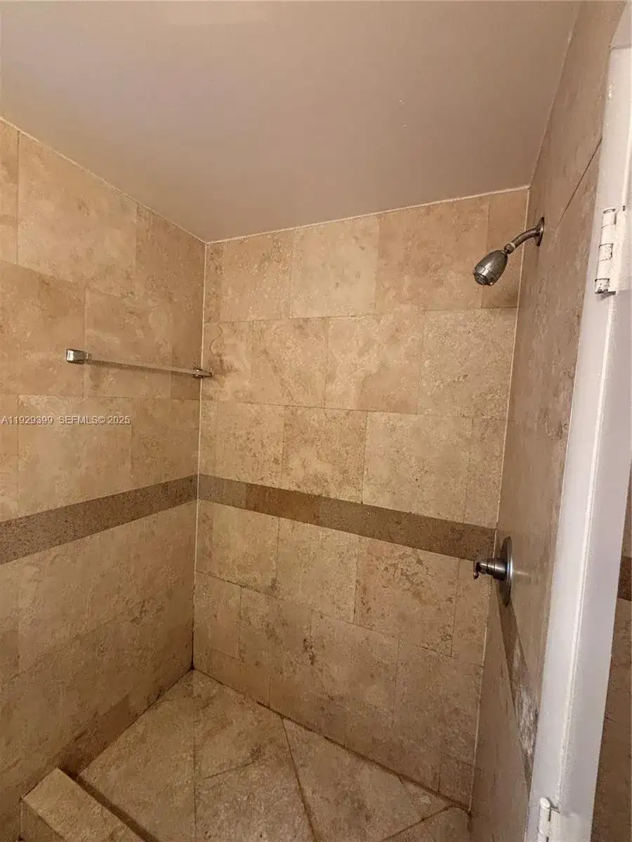1522 Meridian Ave # 6, Miami Beach FL 33139 photo 5