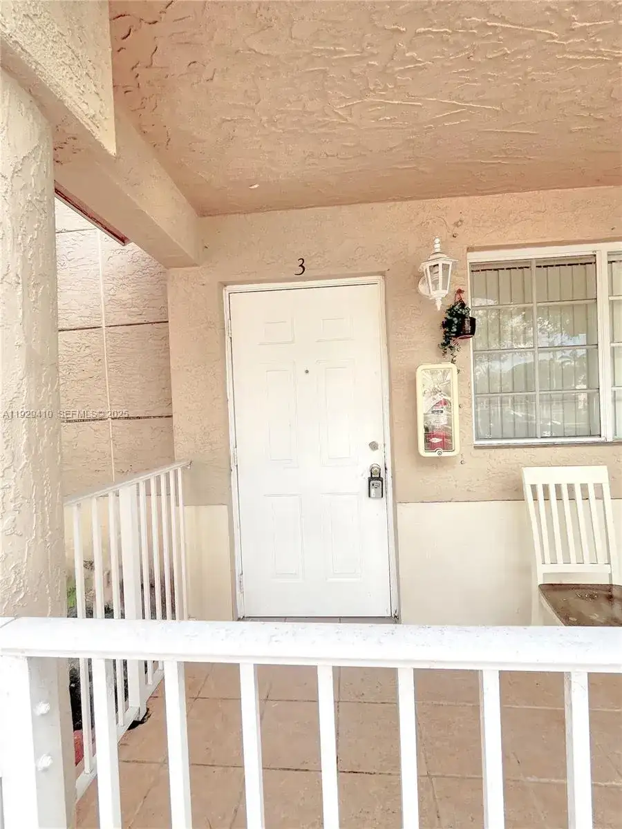 220 E 4th St # 3, Hialeah FL 33010 photo 2