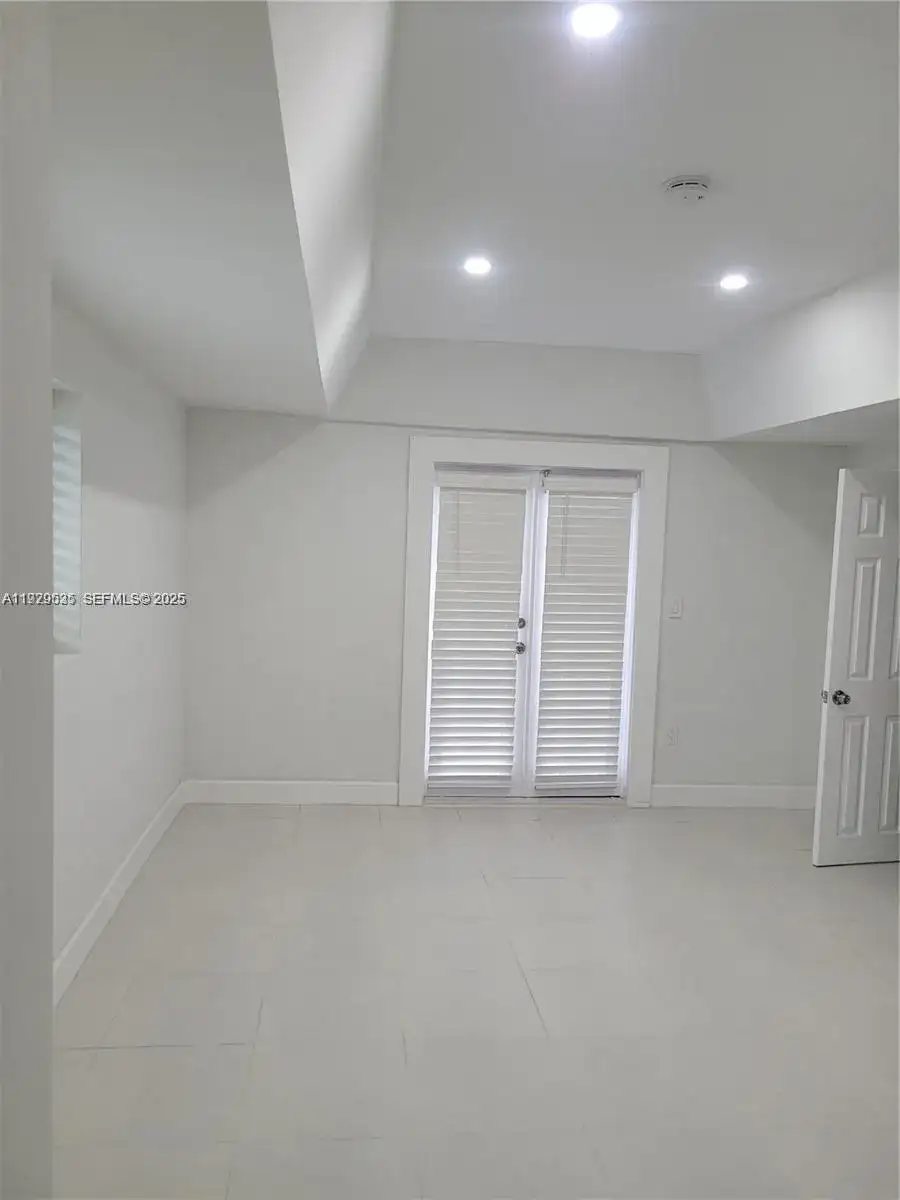 511 NW 62nd Ave, Miami FL 33126 photo 5