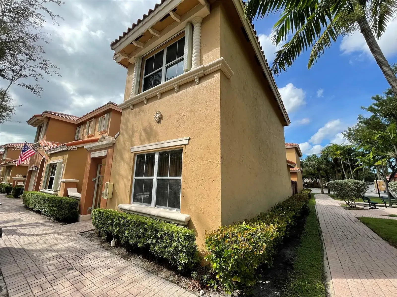 8507 NW 140th Ter # 801, Miami Lakes FL 33016 photo 2