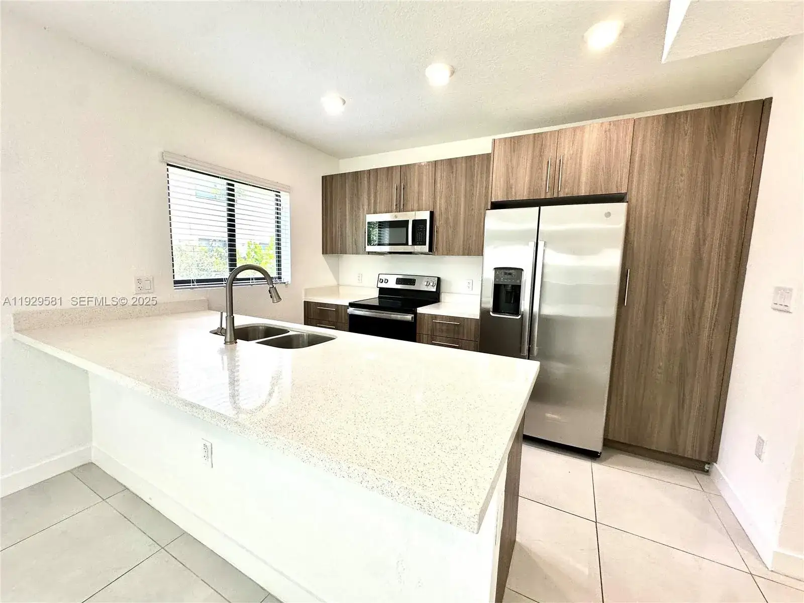 1163 NW 2nd St, Florida City FL 33034 photo 5