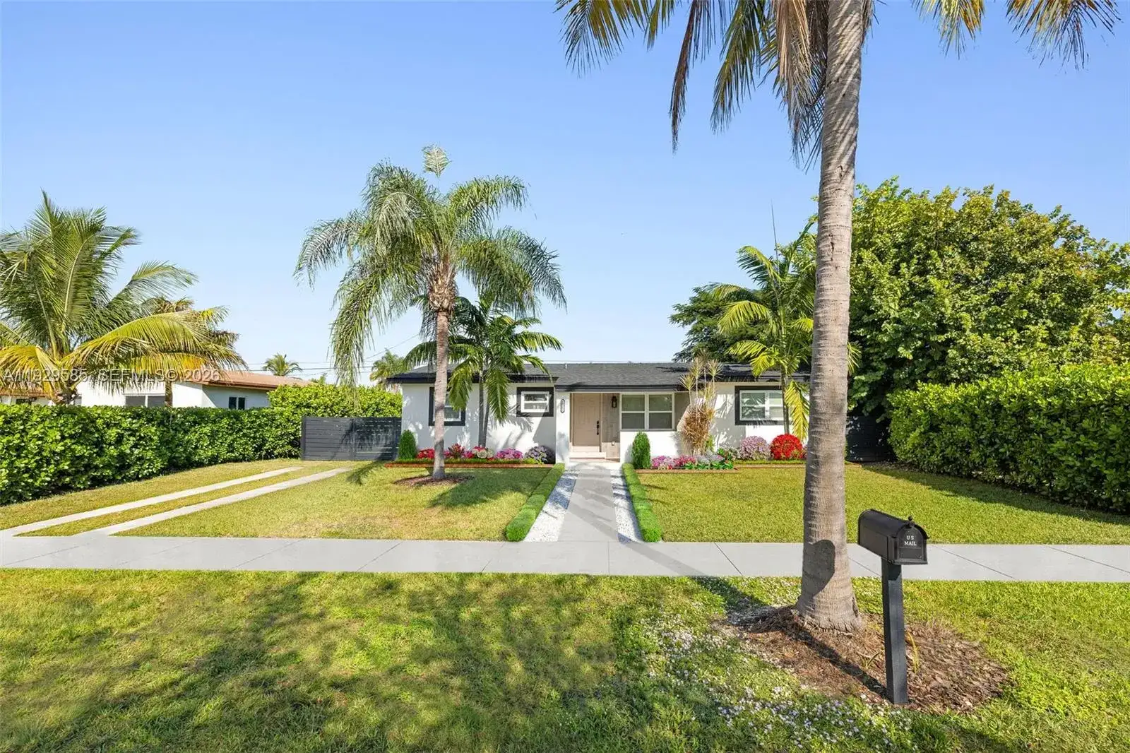 10111 Jamaica Dr, Cutler Bay FL 33189 photo 2