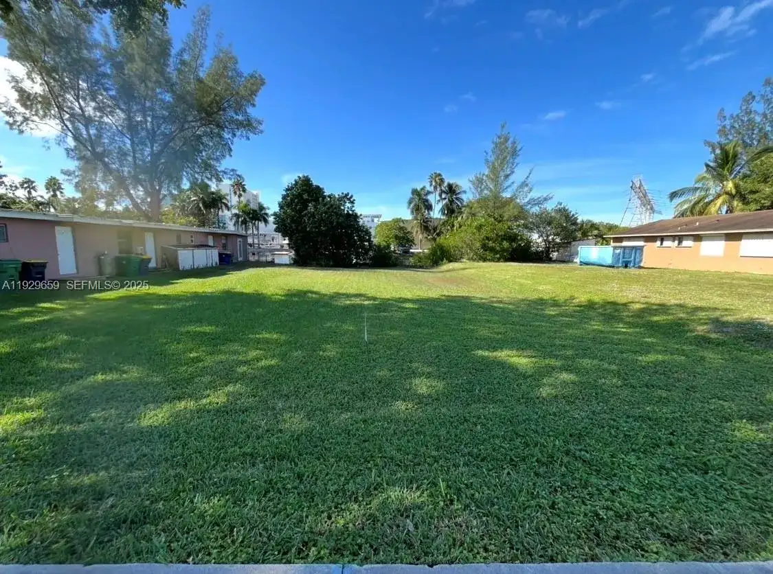 157 NW 14th Way, Dania Beach FL 33004 photo 2