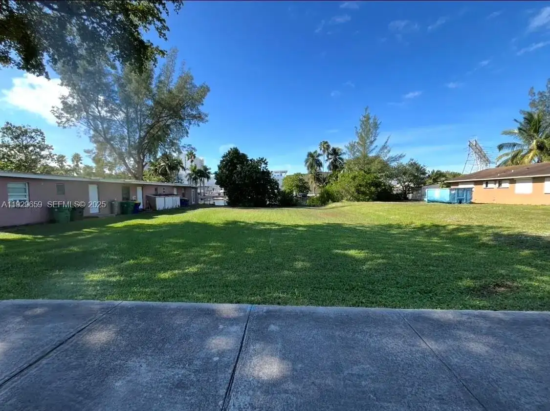 157 NW 14th Way, Dania Beach FL 33004 photo 3