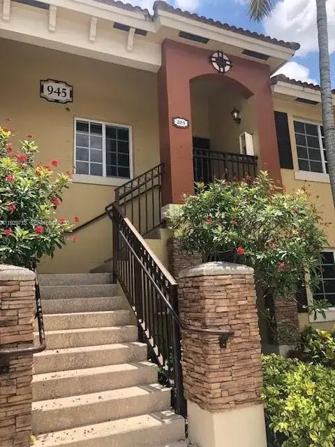 945 NE 33rd Ter # 203, Homestead FL 33033 photo 3