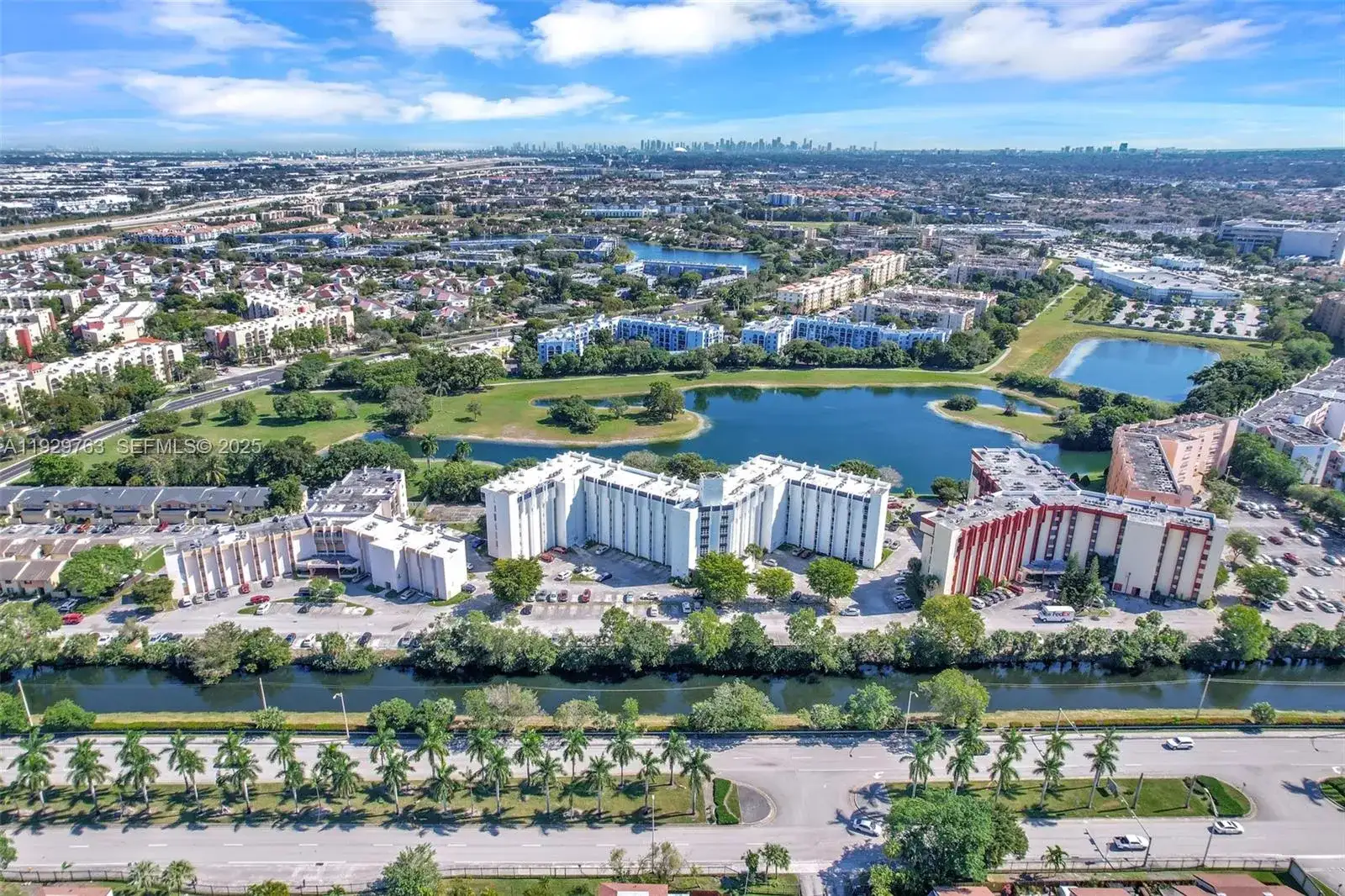 9682 Fontainebleau Blvd # 306, Miami FL 33172 photo 2