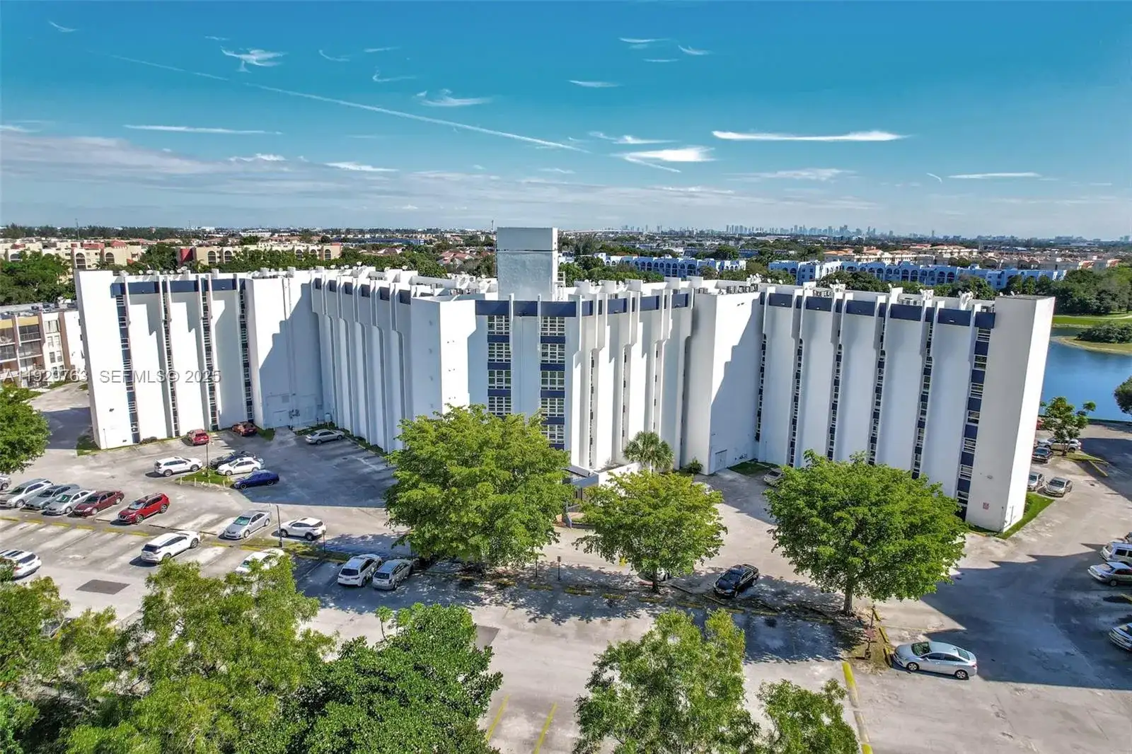 9682 Fontainebleau Blvd # 306, Miami FL 33172 photo 4